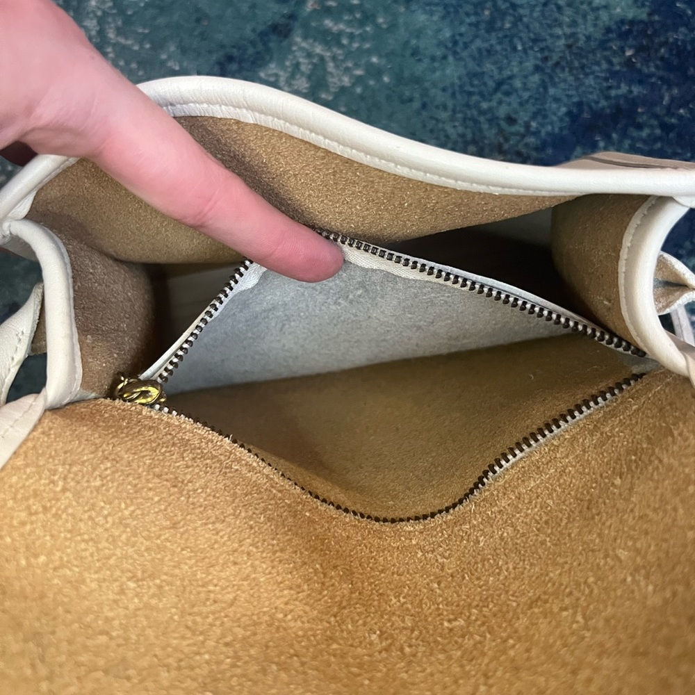 VTG Coach Christie Bone Leather Crossbody Bag- 9892 - Picture 4 of 8